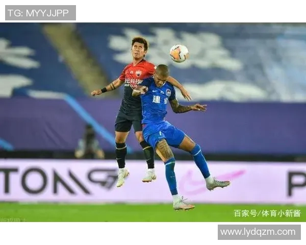 穿越时空拯救足球明星的奇幻旅程与成长故事