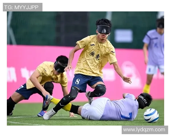 足球明星如何在业余时间参与体育运动提升个人素质与团队精神 足球明星如何在业余时间参与体育运动提升个人素质与团队精神